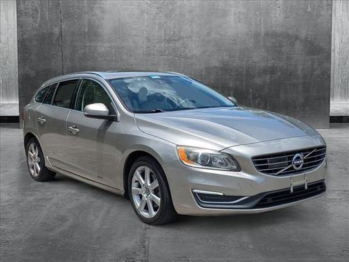 2016 Volvo V60 T5 Drive-E Platinum