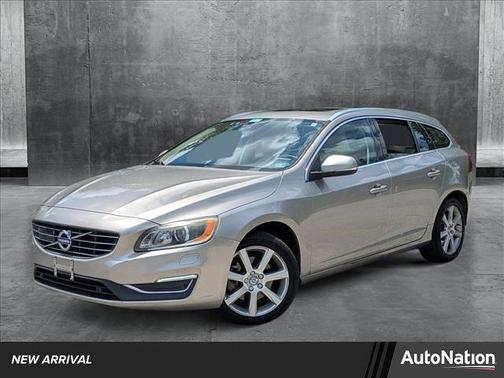 2016 Volvo V60 T5 Drive-E Platinum