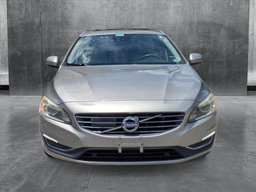 2016 Volvo V60 T5 Drive-E Platinum