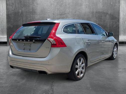 2016 Volvo V60 T5 Drive-E Platinum