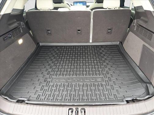 2023 Lincoln Nautilus Black Label