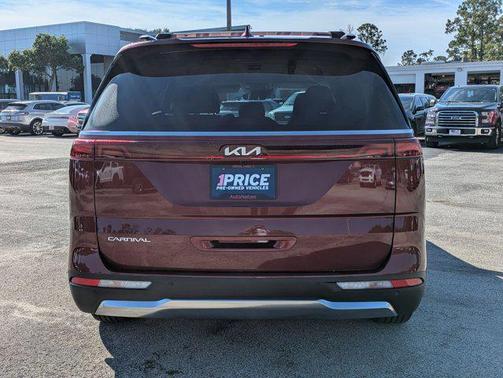 2024 Kia Carnival SX