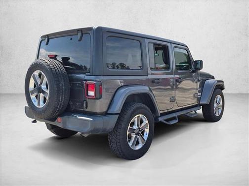 Granite Crystal Metallic Clearcoat 2018 Jeep Wrangler Unlimited Sahara