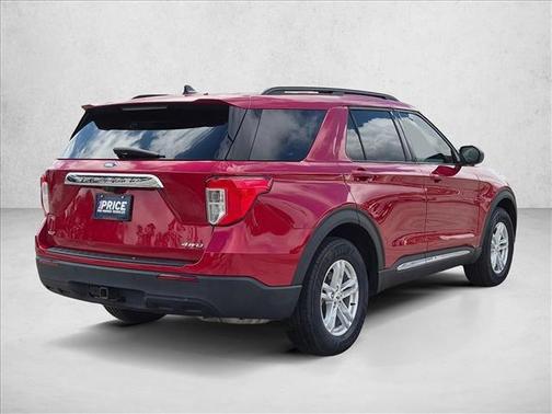 Rapid Red Metallic Tinted Clearcoat 2022 Ford Explorer XLT