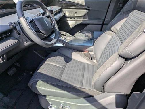 2025 Lincoln Nautilus Reserve