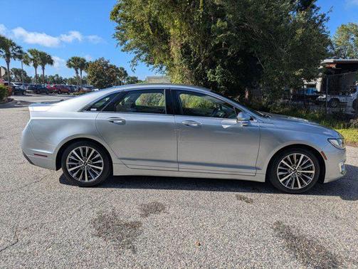 Silver Radiance Metallic 2020 Lincoln MKZ Standard