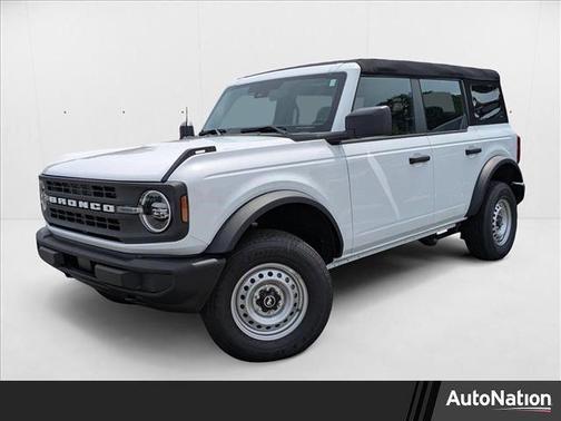 2025 Ford Bronco Base 4 Door 4x4