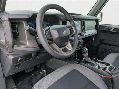 2025 Ford Bronco Base 4 Door 4x4