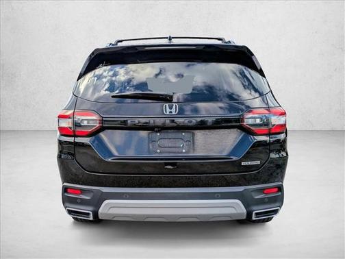 2024 Honda Pilot Touring 8-Passenger