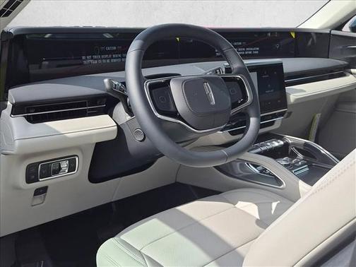 White Platinum Metallic Tri-Coat 2026 Lincoln Nautilus Premiere
