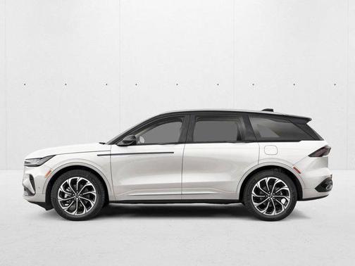 White Platinum Metallic Tri-Coat 2026 Lincoln Nautilus Premiere
