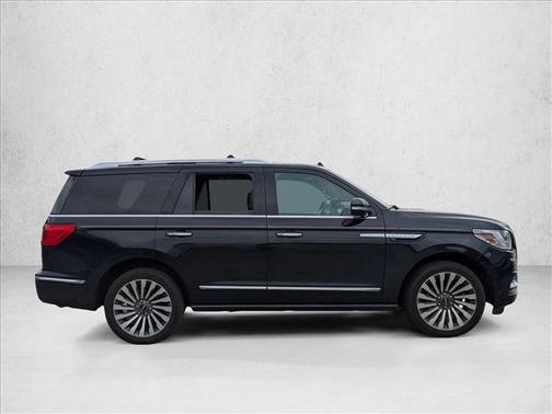 Infinite Black Metallic 2019 Lincoln Navigator Reserve