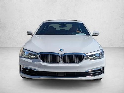 2019 BMW 540 540i