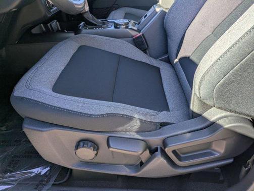 2025 Ford Bronco Base 4 Door 4x4