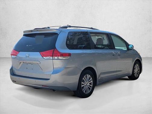 2014 Toyota Sienna XLE