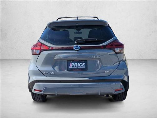 2021 Nissan Kicks SR
