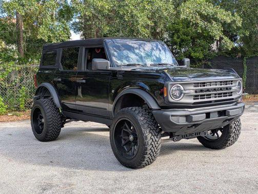 2022 Ford Bronco Base 4 Door 4x4