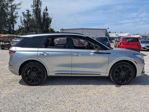 2024 Lincoln Corsair Reserve