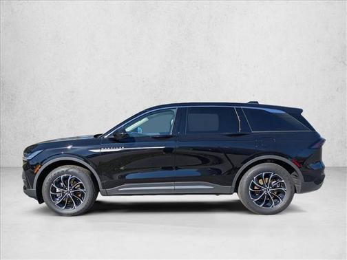 Infinite Black Metallic Clearcoat 2026 Lincoln Nautilus Premiere