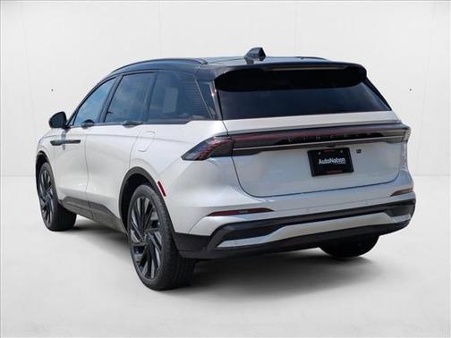 2025 Lincoln Nautilus Reserve