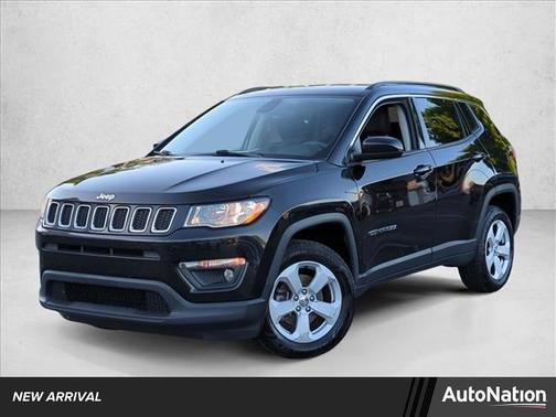 Diamond Black Crystal Pearlcoat 2018 Jeep Compass Latitude