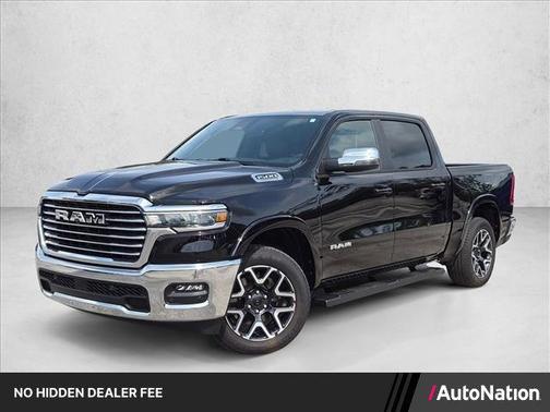 Diamond Black Crystal Pearlcoat 2026 RAM 1500 Laramie