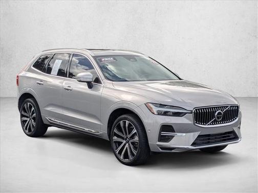 2023 Volvo XC60 Recharge Plug-In Hybrid T8 Ultimate Bright Theme