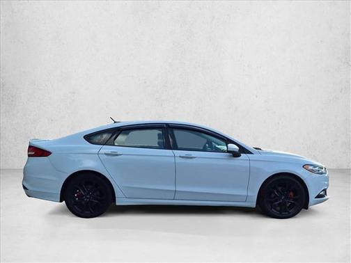 White 2017 Ford Fusion SE
