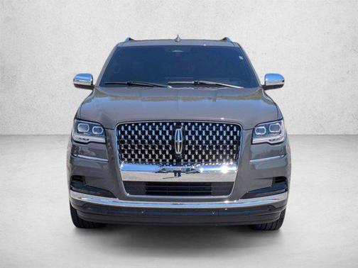 Chroma Caviar Dark Gray Metallic Clearcoat 2024 Lincoln Navigator Black Label