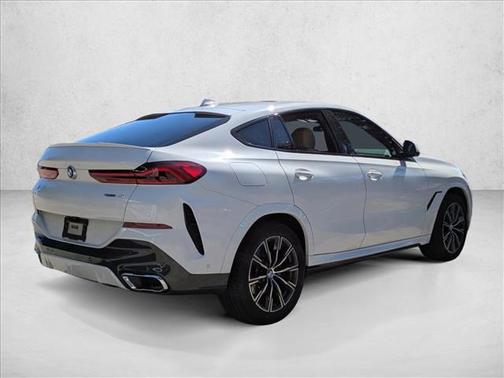 2021 BMW X6 sDrive40i