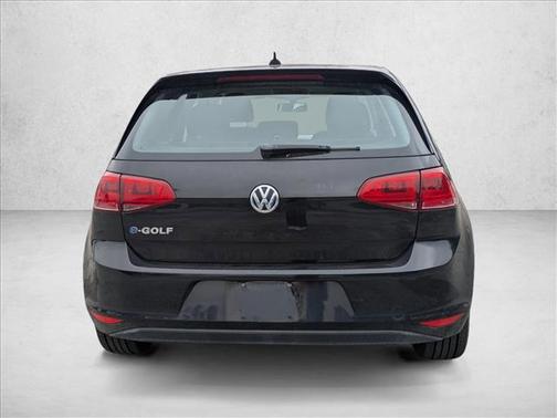 2016 Volkswagen e-Golf SE