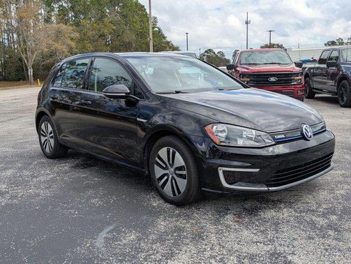 2016 Volkswagen e-Golf SE