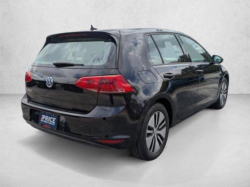 Night Blue Metallic 2016 Volkswagen e-Golf SE