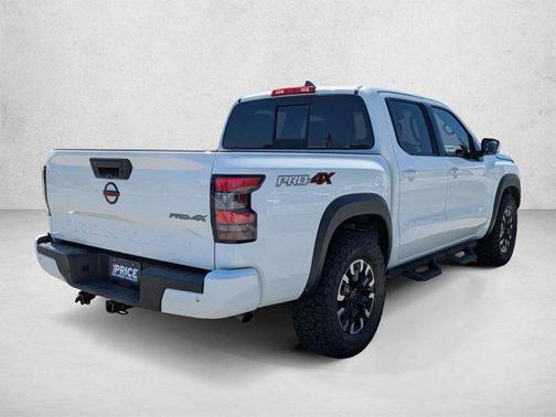 Glacier White 2022 Nissan Frontier PRO-4X