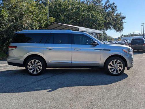 2024 Lincoln Navigator Reserve