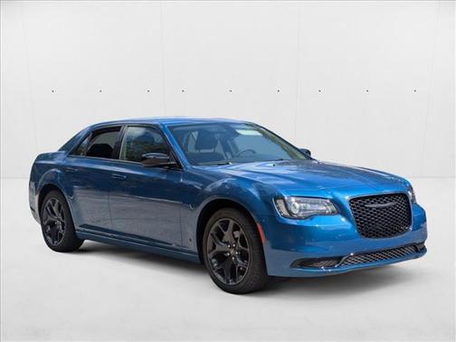 2023 Chrysler 300 Touring