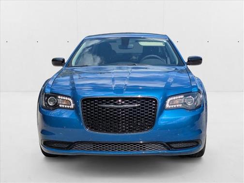 2023 Chrysler 300 Touring