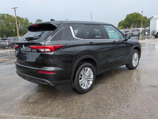 2024 Mitsubishi Outlander ES 2.5 2WD