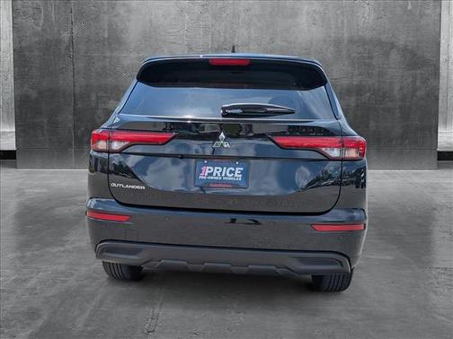 2024 Mitsubishi Outlander ES 2.5 2WD