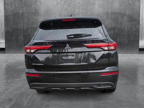 2024 Mitsubishi Outlander ES 2.5 2WD