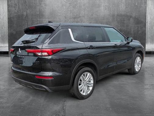 2024 Mitsubishi Outlander ES 2.5 2WD