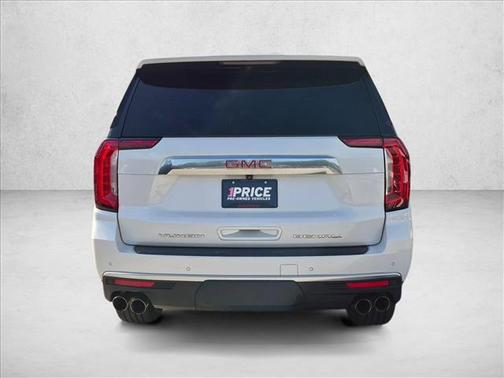 White Frost Tricoat 2022 GMC Yukon XL Denali