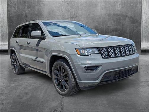 2021 Jeep Grand Cherokee Laredo