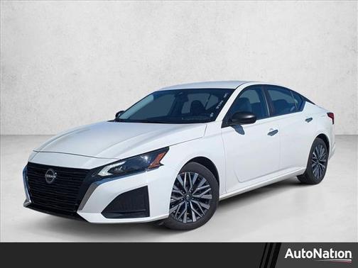 2025 Nissan Altima SV FWD