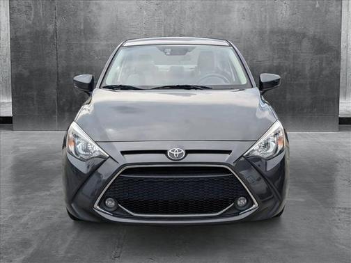 2020 Toyota Yaris Sedan LE