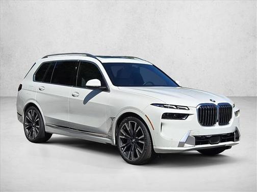 Alpine White 2024 BMW X7 xDrive40i