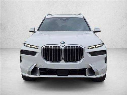 Alpine White 2024 BMW X7 xDrive40i