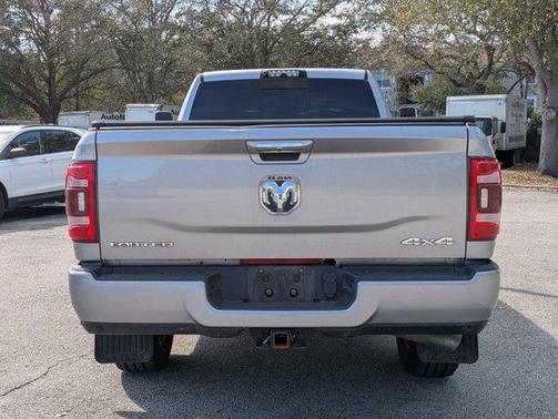 2019 RAM 3500 Limited Crew Cab 4x4 8' Box