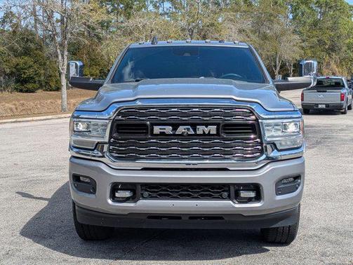 2019 RAM 3500 Limited Crew Cab 4x4 8' Box