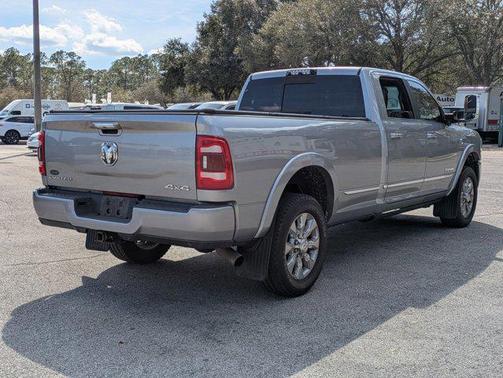 2019 RAM 3500 Limited Crew Cab 4x4 8' Box